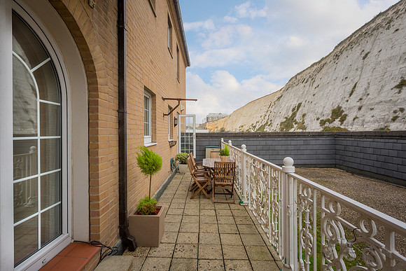 greenlandphotography.com-airbnb-interior-photography-brighton-marina-35