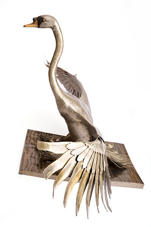 piers-metal-swan-sculpture-kew-gardens-14