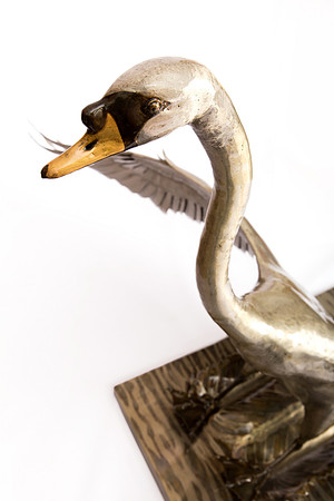 piers-metal-swan-sculpture-kew-gardens-17